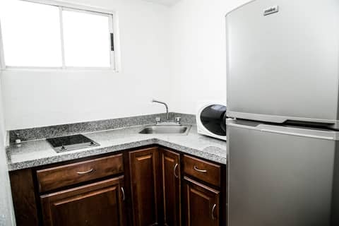 Suites DIOH — kitchen