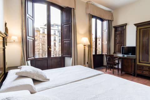 Hotel Plaza Nueva — bedroom