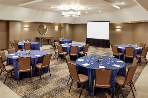 Hilton Garden Inn San Diego Mission Valley/Stadium — photo 6