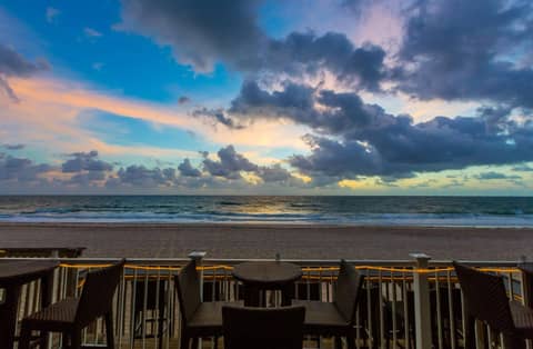 Sun Tower Hotel & Suites on the Beach — photo 6