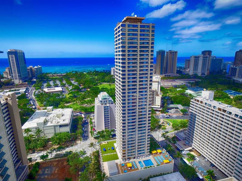 Holiday Inn Express Waikiki by IHG — building