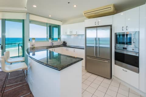 The Waterford on Main Beach — photo 3