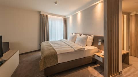 Holiday Inn - Hamburg - Berliner Tor by IHG — hotel room