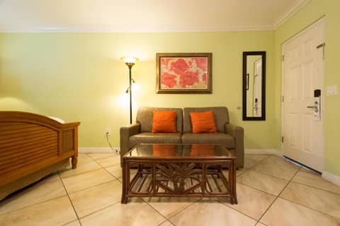 Tropical Beach Resorts - Sarasota — photo 4