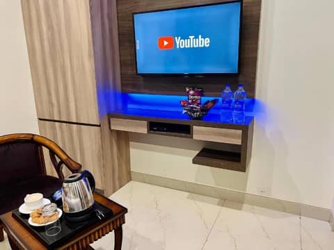 Hotel Apple Inn & Suites New Delhi — hotel room