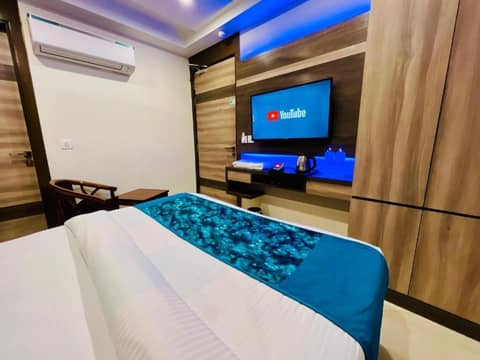 Hotel Apple Inn & Suites New Delhi — hotel room