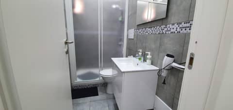 Sky house Napoli — bathroom