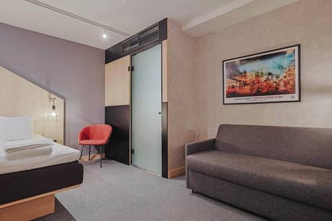 Hotel With Urban Deli — photo 7