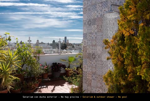 Colectia Hotel Santa Lucía — roof