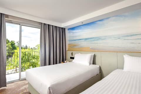Aurea Hotel Perth Kings Park — hotel room