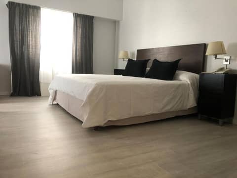 Hotel La Perla — hotel room