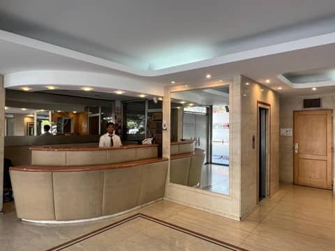 Hotel La Perla — recepcion & lobby