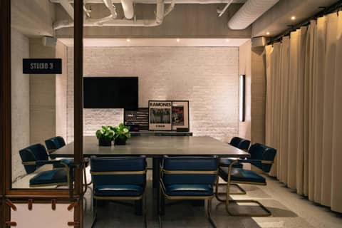 Moxy NYC Times Square — photo 5