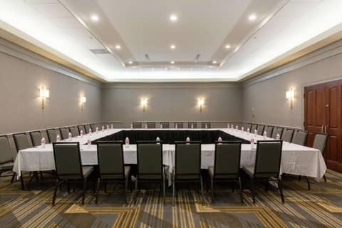 Hilton Chicago/Oak Lawn — meeting & event spaces