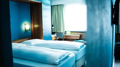 Boutique Hotel Kronenhof — bedroom