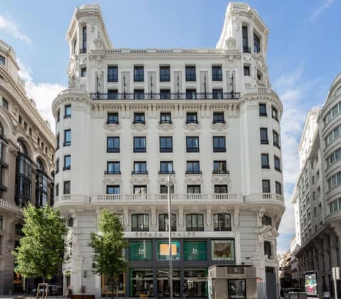 Pestana CR7 Gran Vía Madrid — building