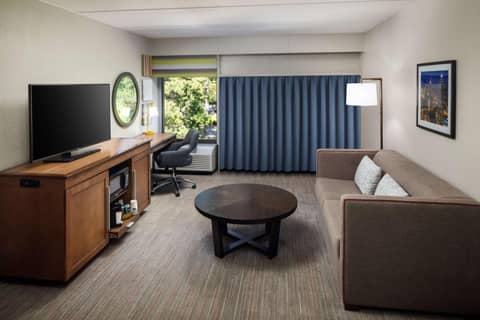 Hampton Inn Atlanta-Northlake — photo 3