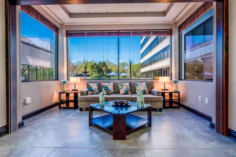 DoubleTree by Hilton South Charlotte Tyvola — recepcion & lobby