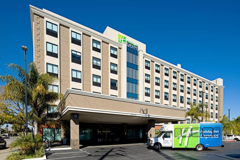 Holiday Inn Express Los Angeles LAX Airport by IHG — building