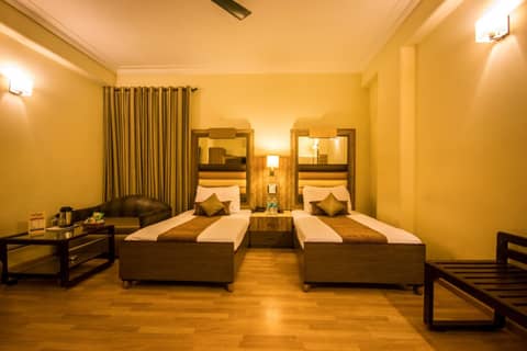 The Suncourt Hotel Yatri — hotel room