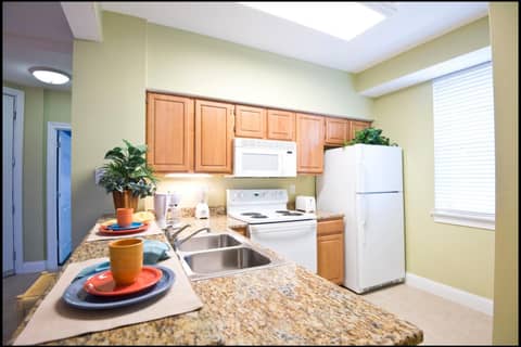 Calypso Cay Vacation Villas — kitchen