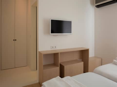 Boavista Guest House — hotel room