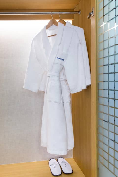 Novotel Century Hong Kong — photo 3