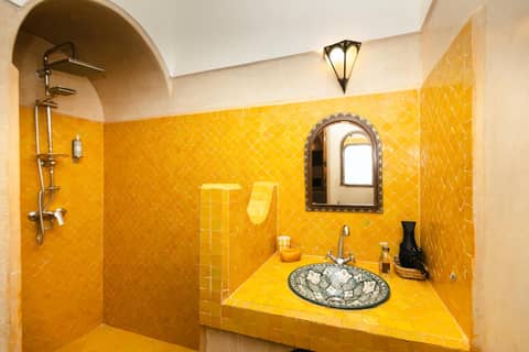 Riad Anya & SPA — bathroom