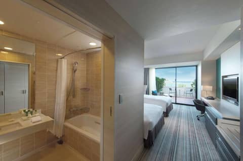 Hilton Okinawa Chatan Resort — photo 8
