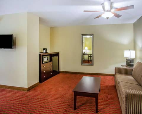 Quality Suites Nashville Airport — photo 9
