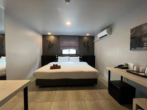 WE Terminal Hotel — bedroom