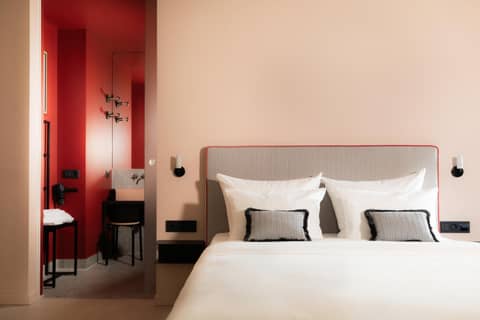 Hotel Miano by Limehome — hotel room