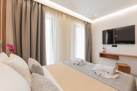 The Wine Hotel — bedroom