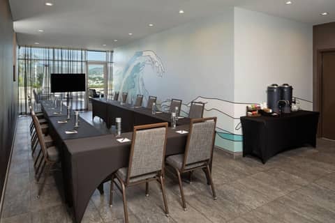 AC Hotel by Marriott Beverly Hills — photo 5