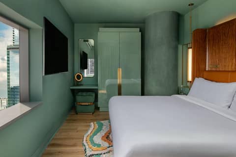 W Austin — photo 3
