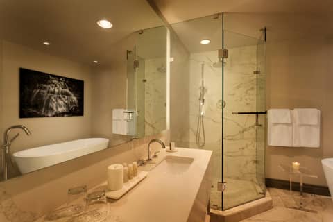 Hotel Le Soleil by Executive Hotels — photo 6