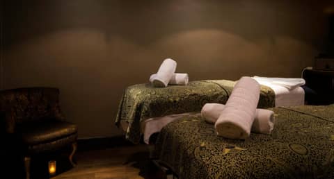 Holiday Inn London Kensington High St. by IHG — hotel reception