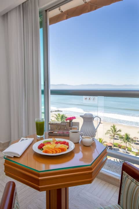Ocean Breeze Nuevo Vallarta — dining