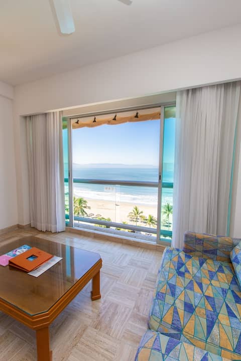 Ocean Breeze Nuevo Vallarta — hotel room