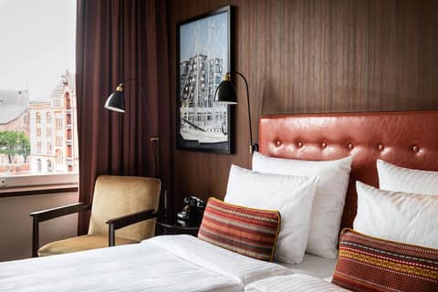 AMERON Hamburg Hotel Speicherstadt — bedroom