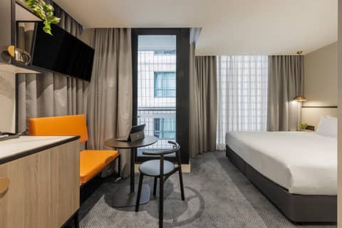 Brady Hotels Jones Lane — hotel room