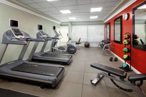 DoubleTree By Hilton San Diego Hotel Circle — activities & amenities