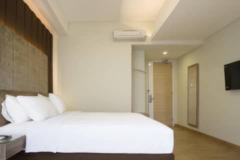 Grand G7 Hotel Kemayoran — hotel room