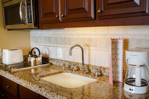 Pueblo Bonito Sunset Beach Golf & Spa Resort - All Inclusive — kitchen