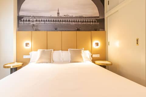 Harinas Central Apartments by Valcambre — hotel room