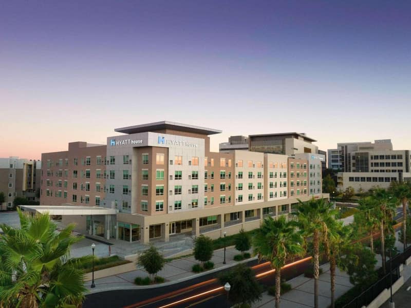 Hyatt House LA - University Medical Center — building