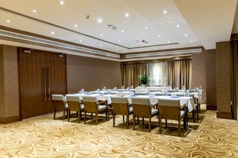 Hawthorn Suites by Wyndham Abu Dhabi City Centre — photo 9