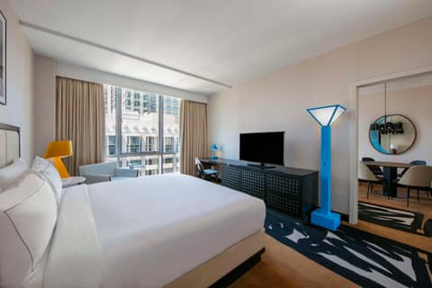 theWit Chicago, a Hilton Hotel — hotel room