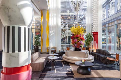 theWit Chicago, a Hilton Hotel — recepcion & lobby