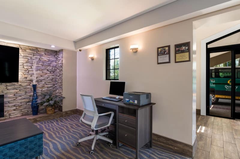 Quality Inn & Suites Airport — meeting & event spaces